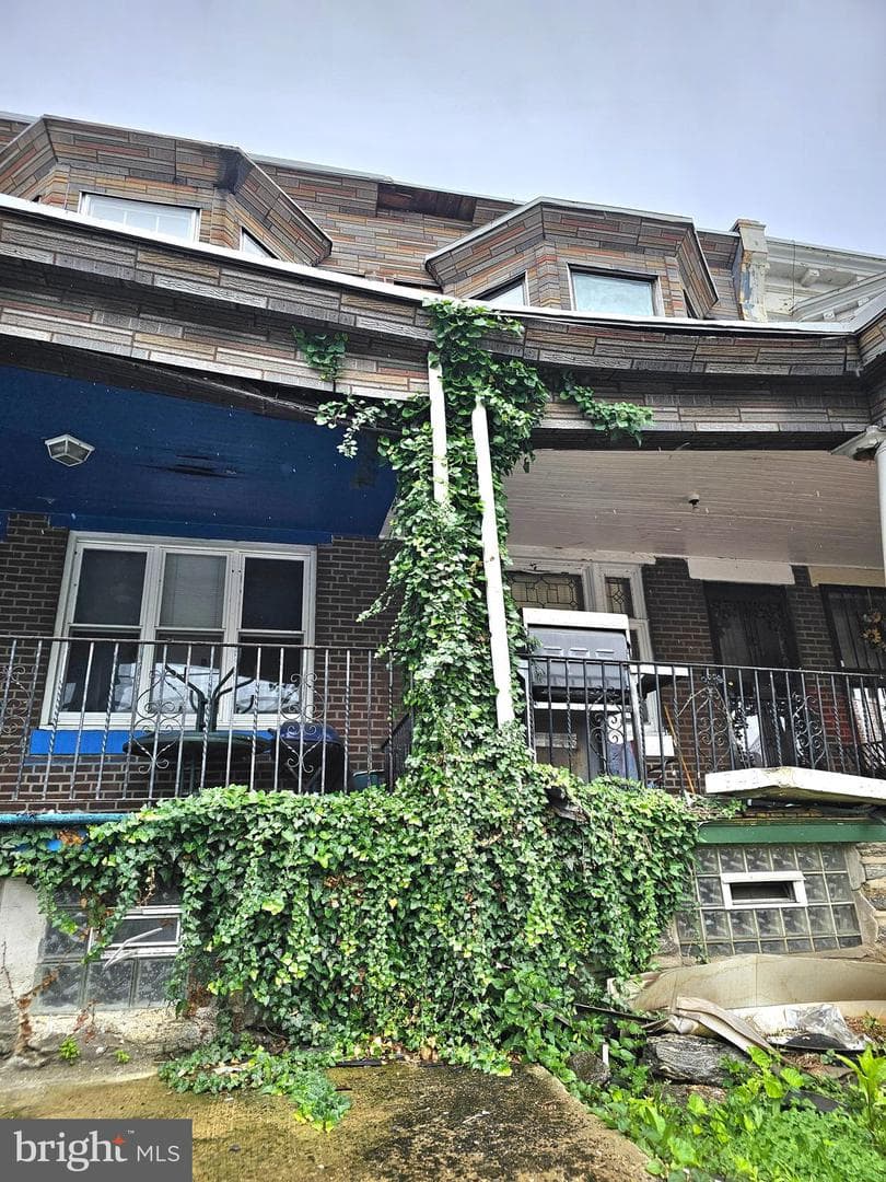 940 W Fisher Avenue photo 4