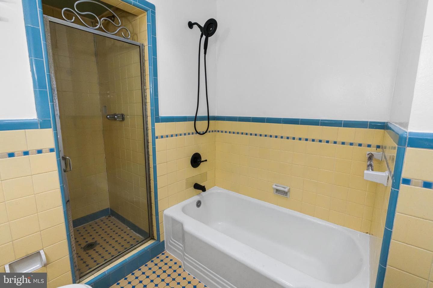 5242 D Street photo 18