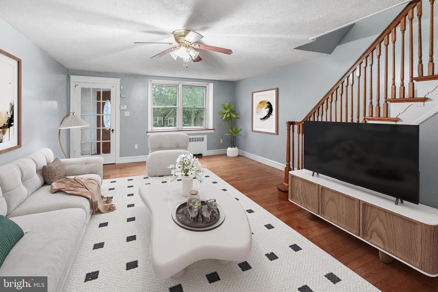 5242 D Street photo 3