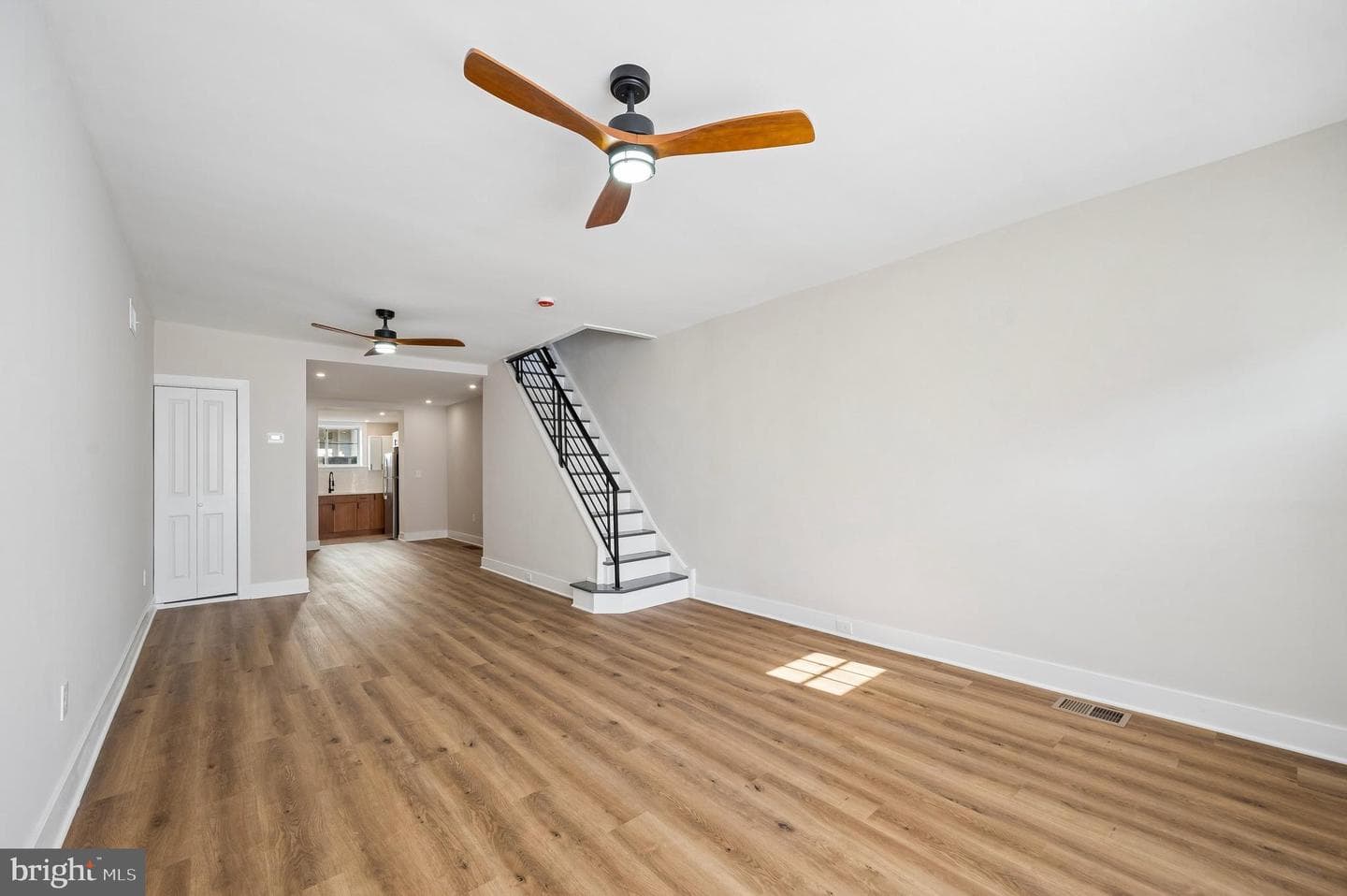 2602 S 10th Street, Philadelphia