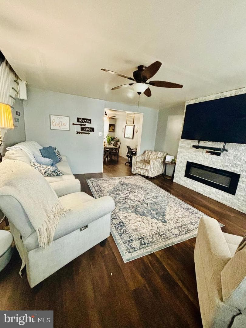 4228 Markland Street photo 7