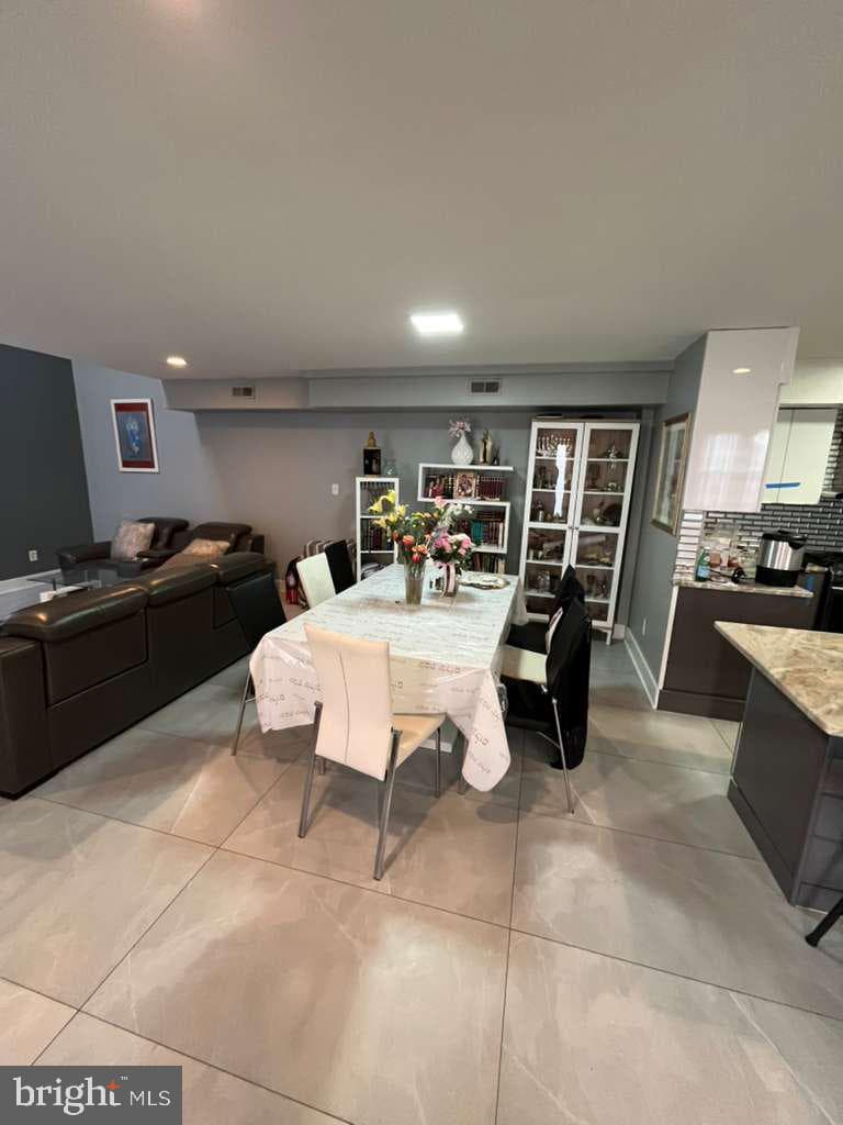 10215 Murty Lane photo 12