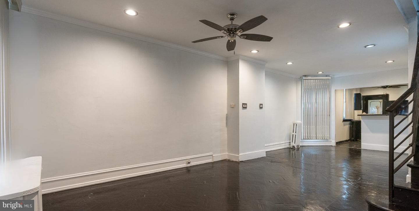 5630 Larchwood Avenue photo 3