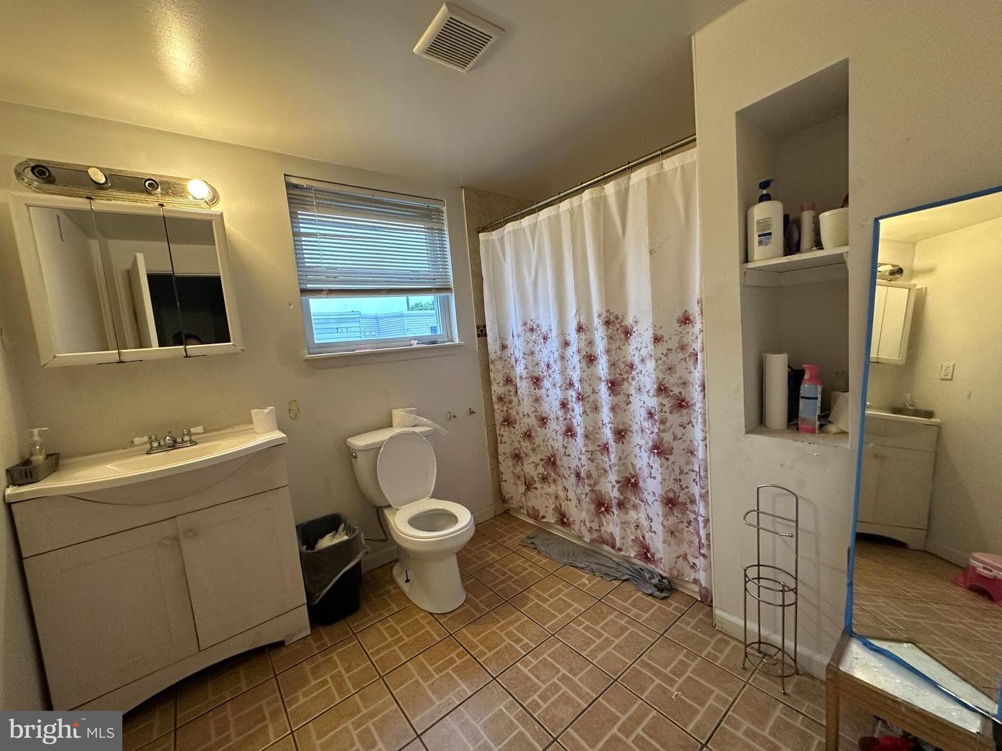 434 Daly Street photo 11