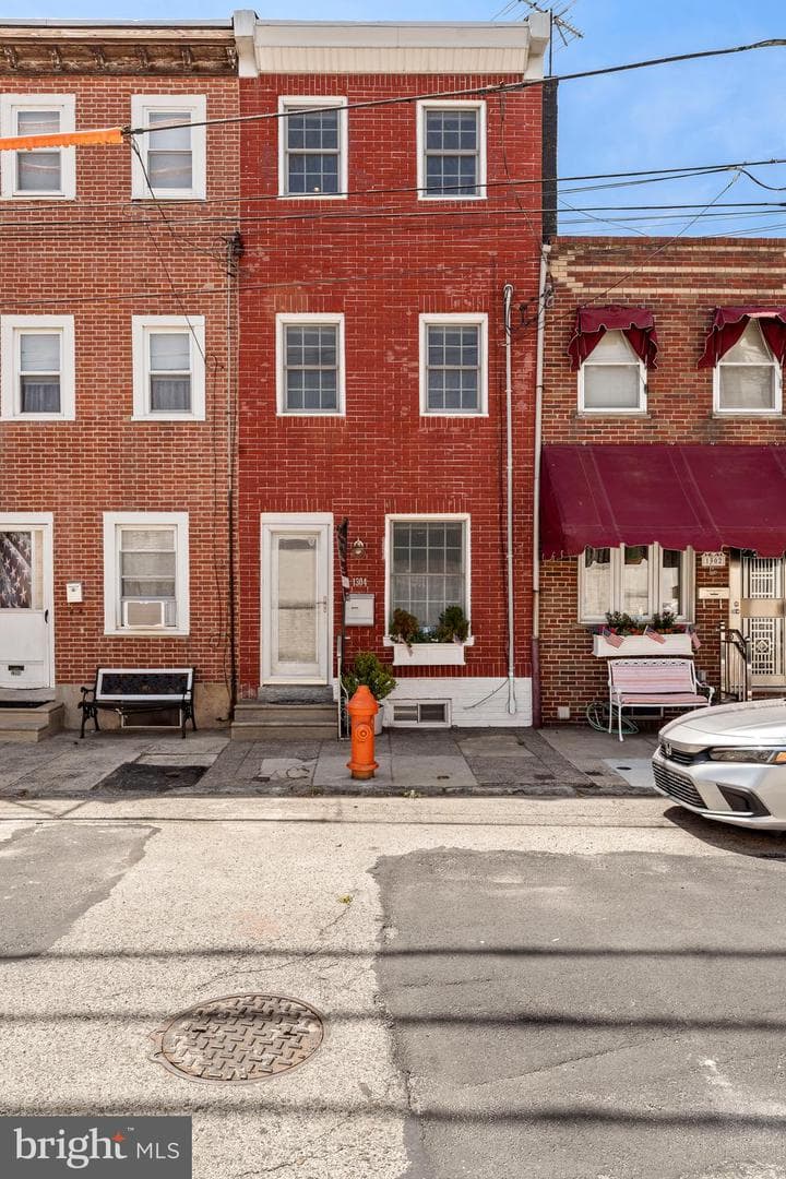 1304 S Howard St photo 35
