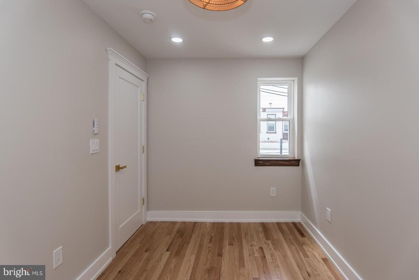 3143 Livingston Street photo 43
