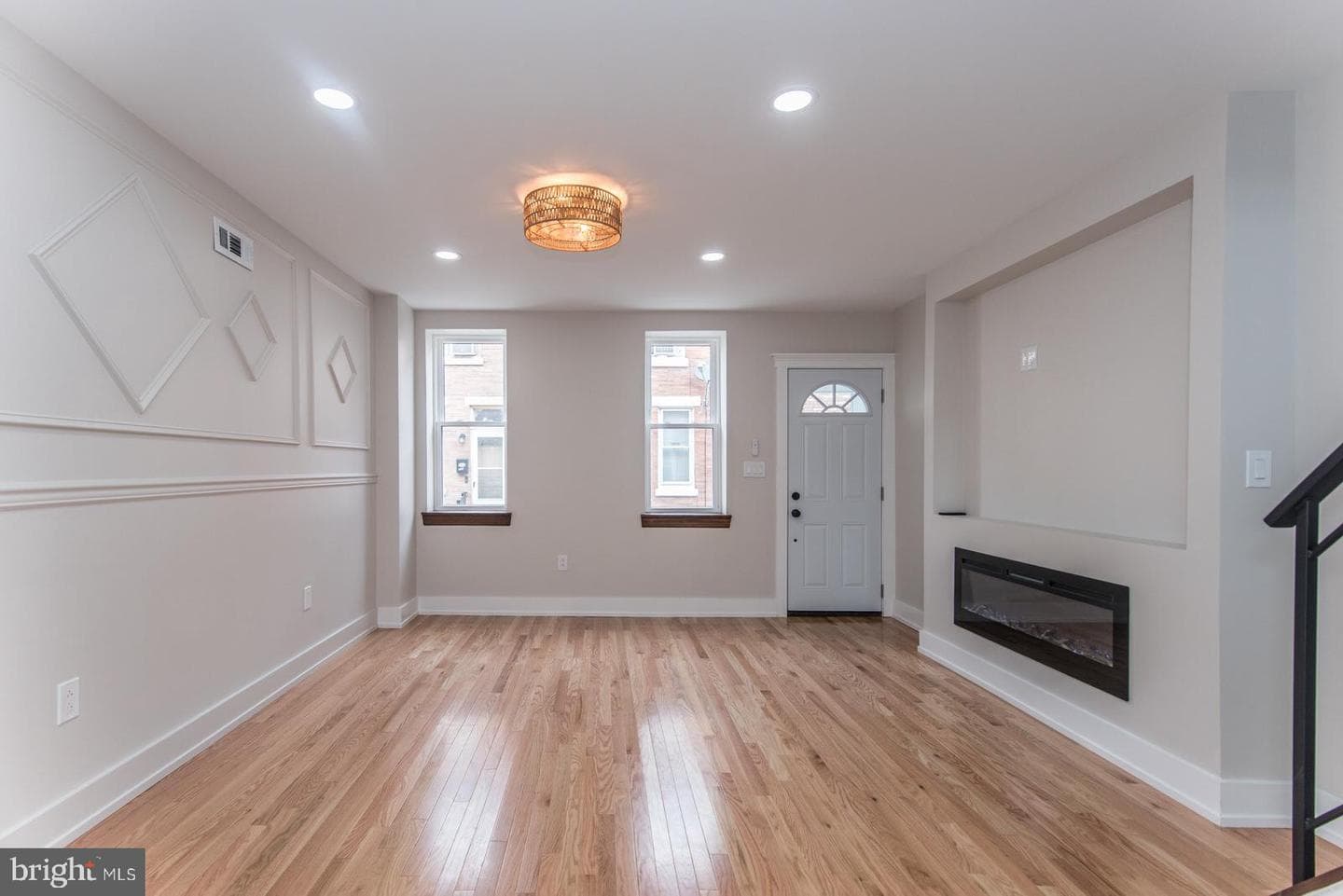 3143 Livingston Street photo 5
