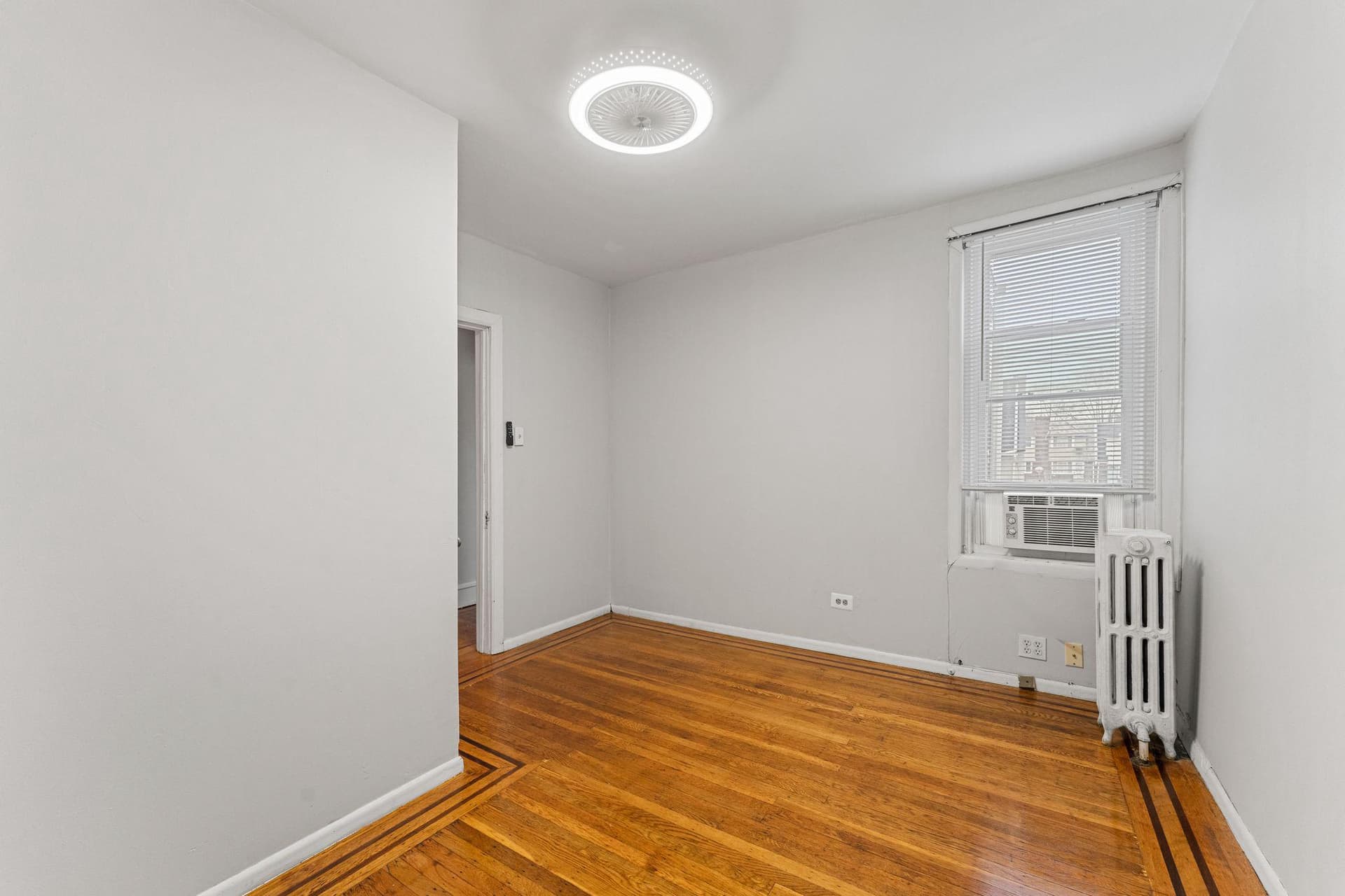 471 E Pleasant Street photo 15