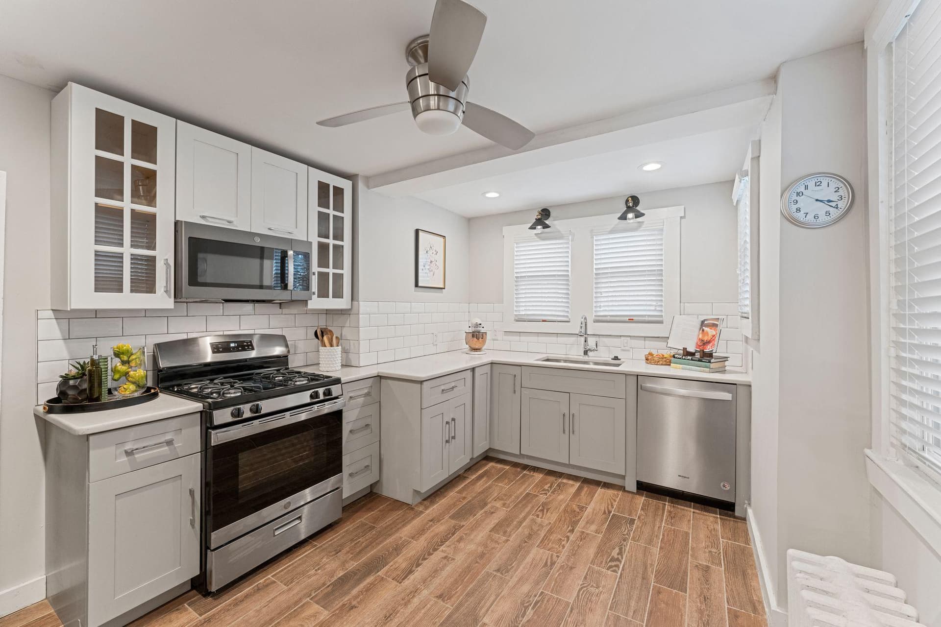 471 E Pleasant Street photo 8