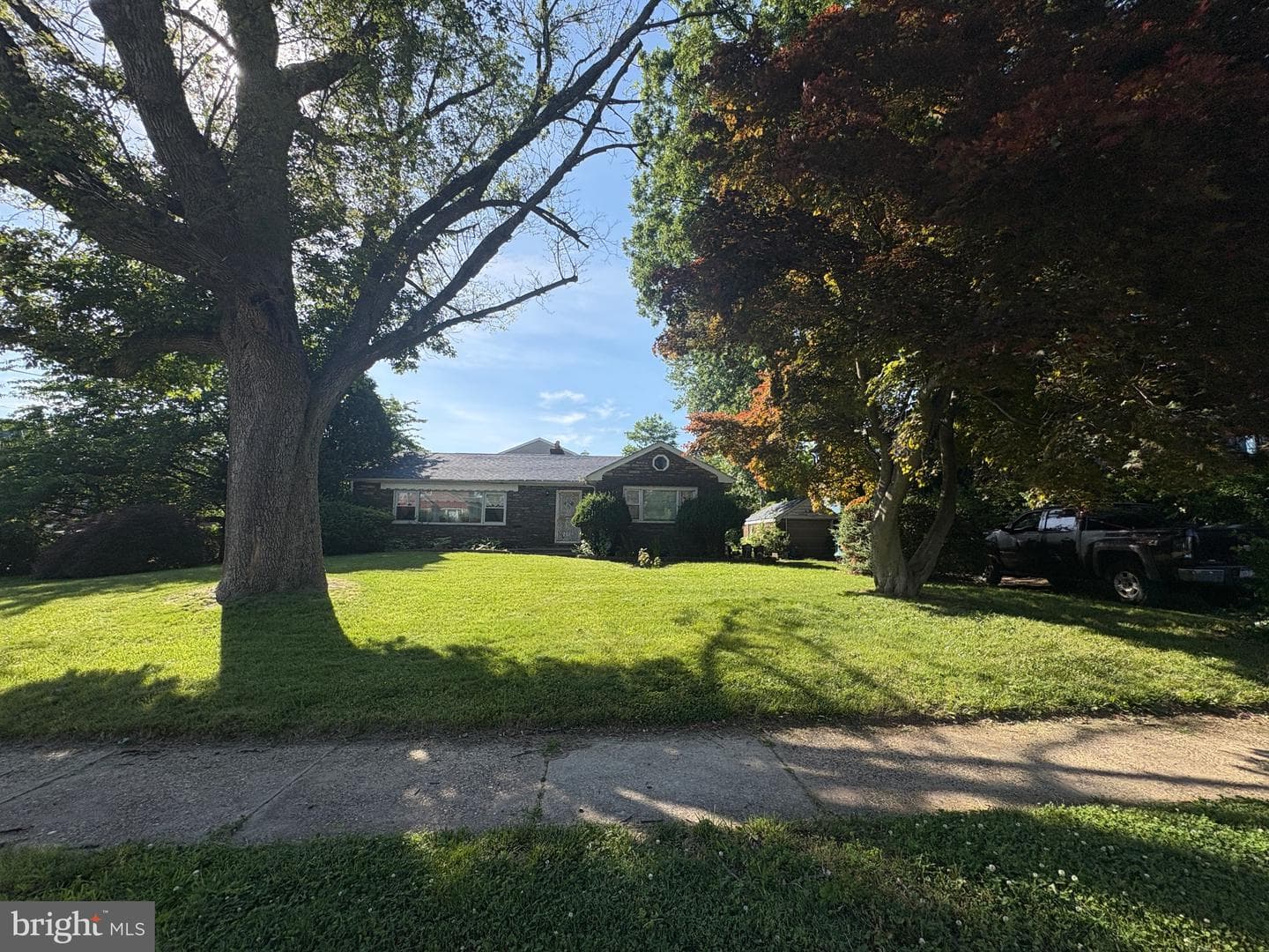 1021 E Vernon Road photo 16