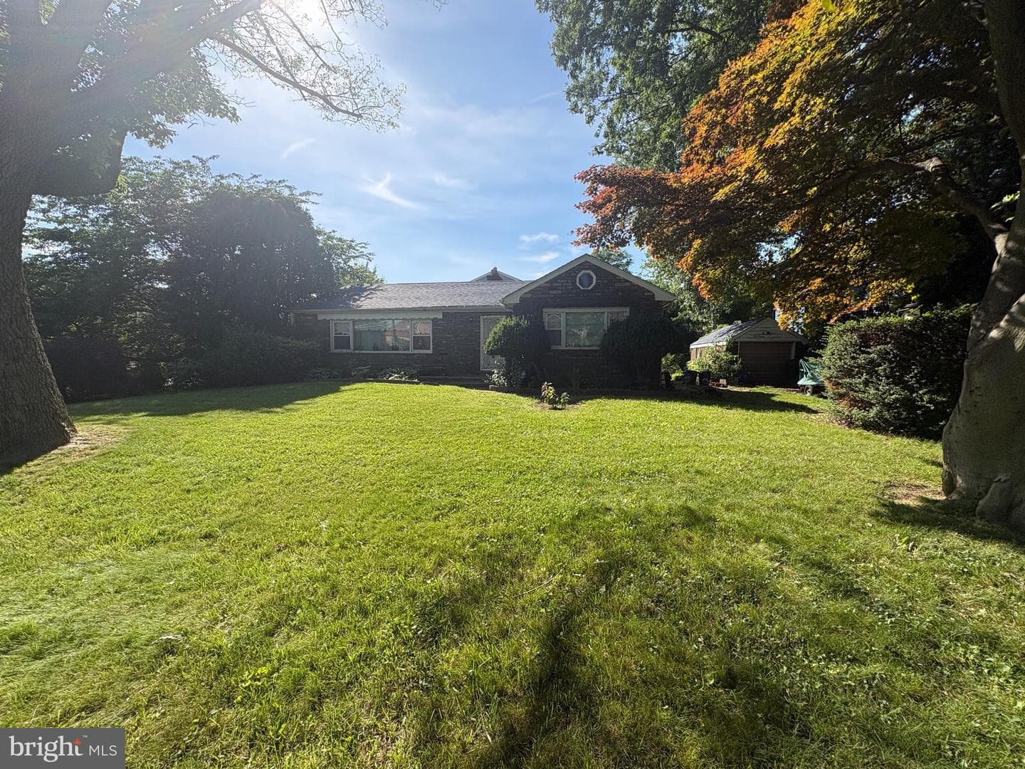 1021 E Vernon Road photo 17