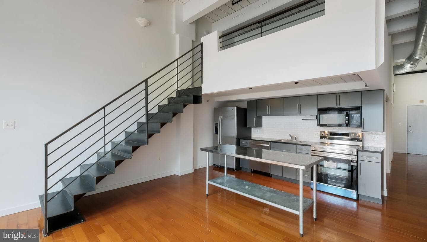 1027 Arch Street #407, Philadelphia