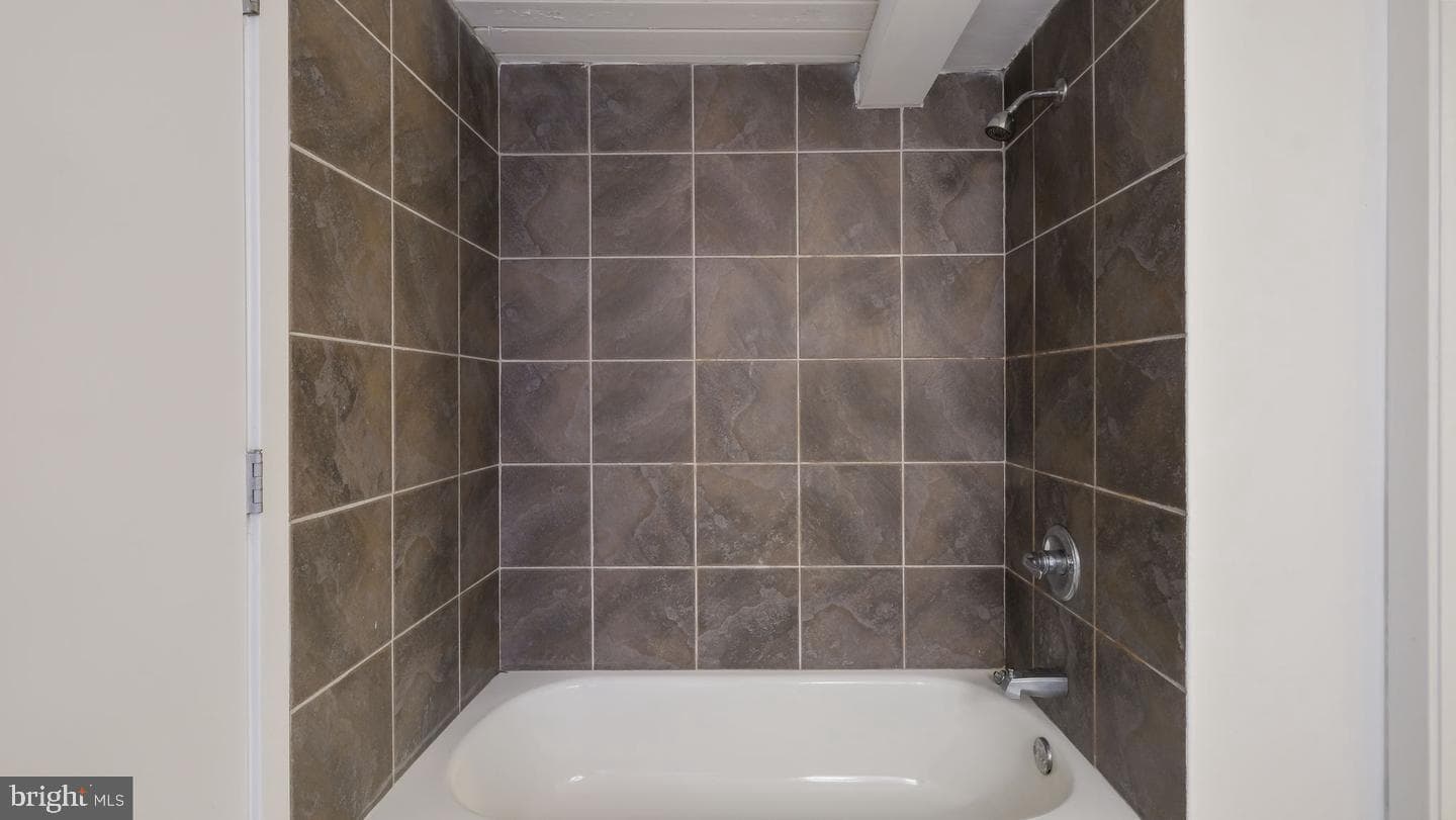 1027 Arch Street #407 photo 28
