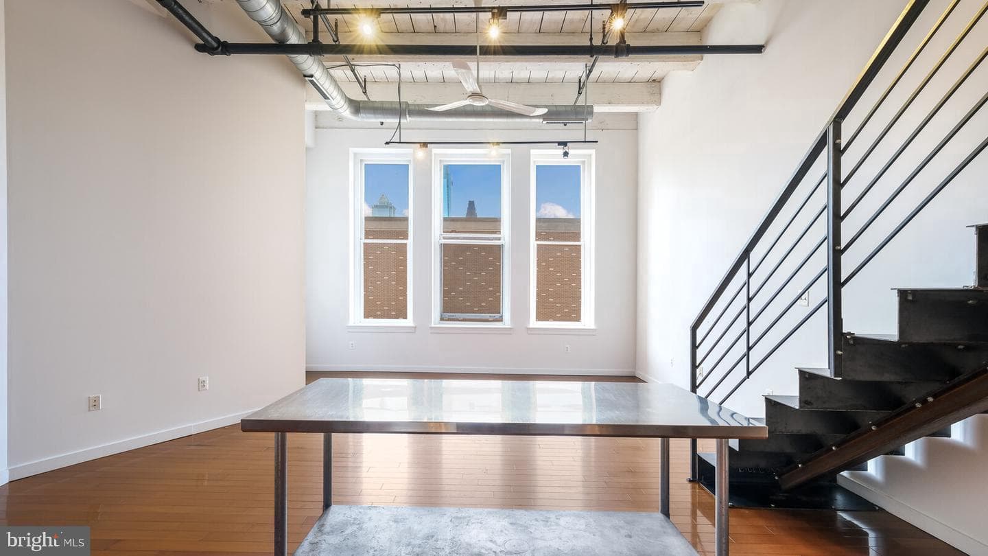 1027 Arch Street #407 photo 3