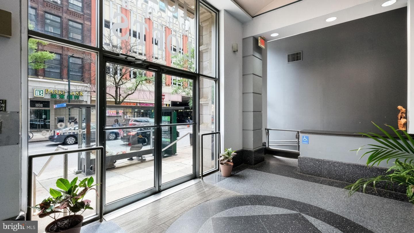 1027 Arch Street #407 photo 34