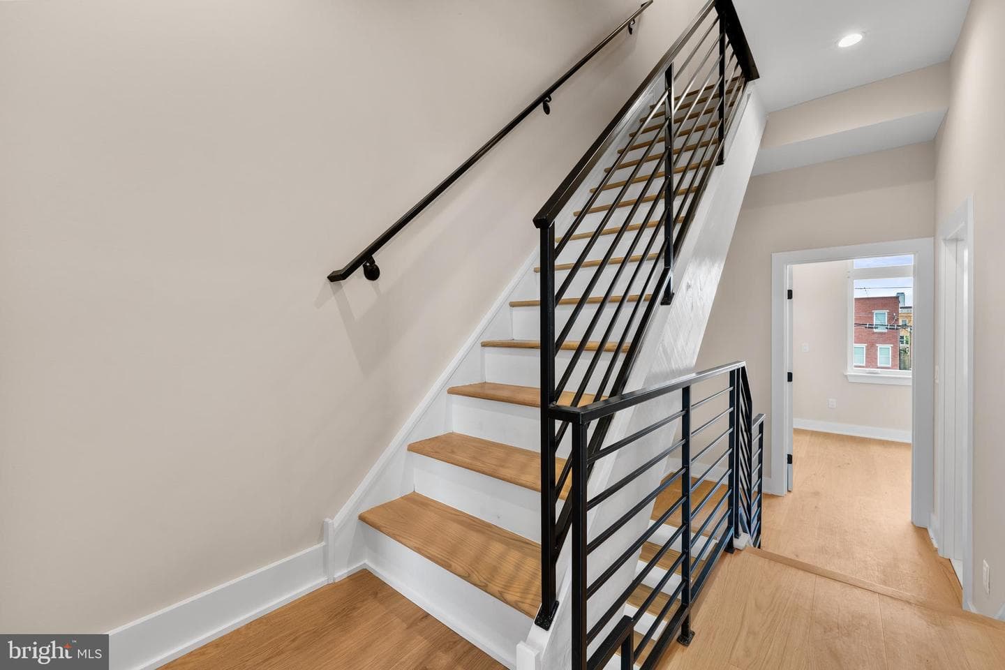 903 Emily Street photo 32