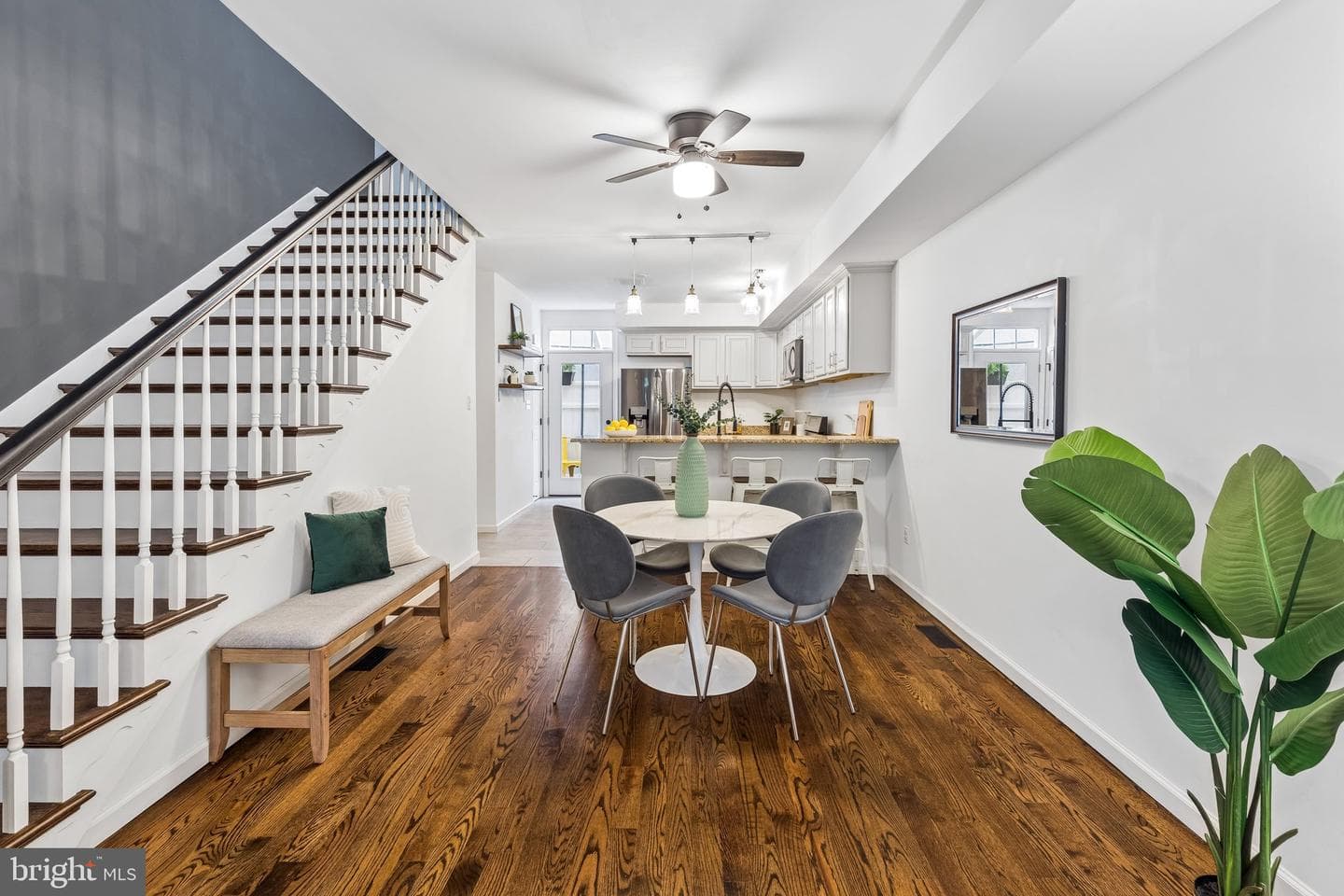1002 S Chadwick Street photo 3