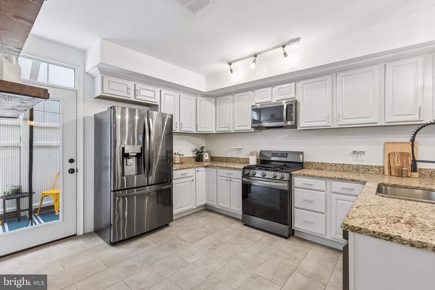 1002 S Chadwick Street photo 5