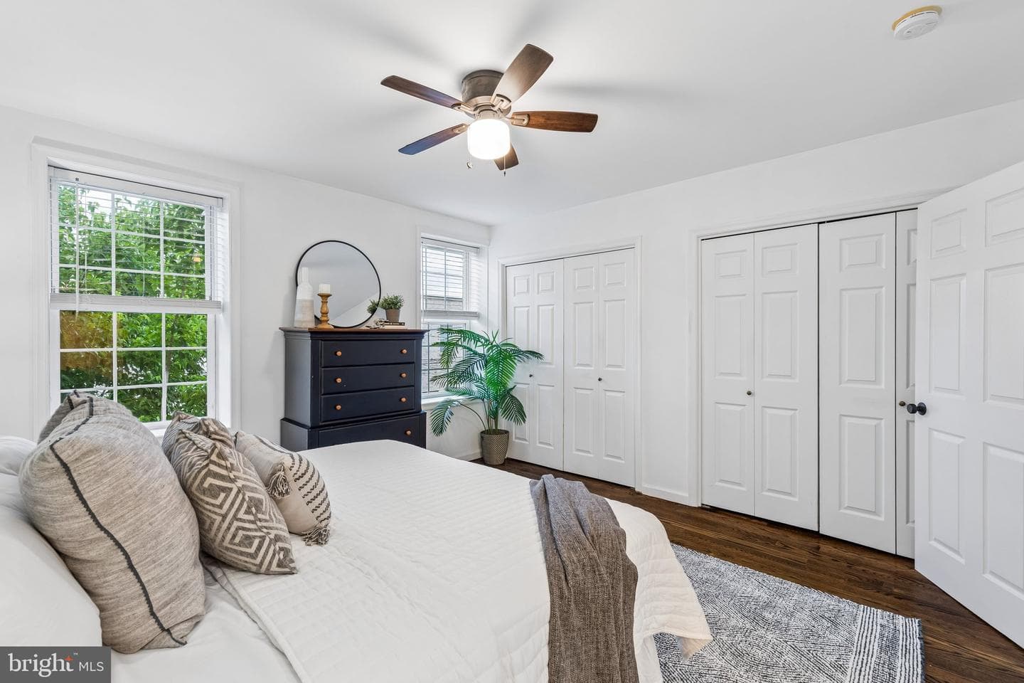 1002 S Chadwick Street photo 9