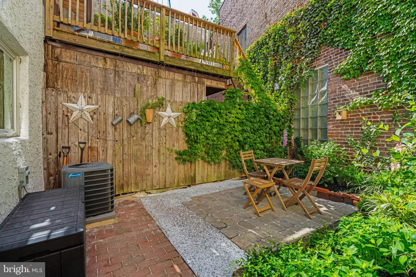 142 Carpenter Street photo 19