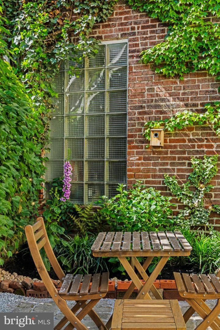 142 Carpenter Street photo 21