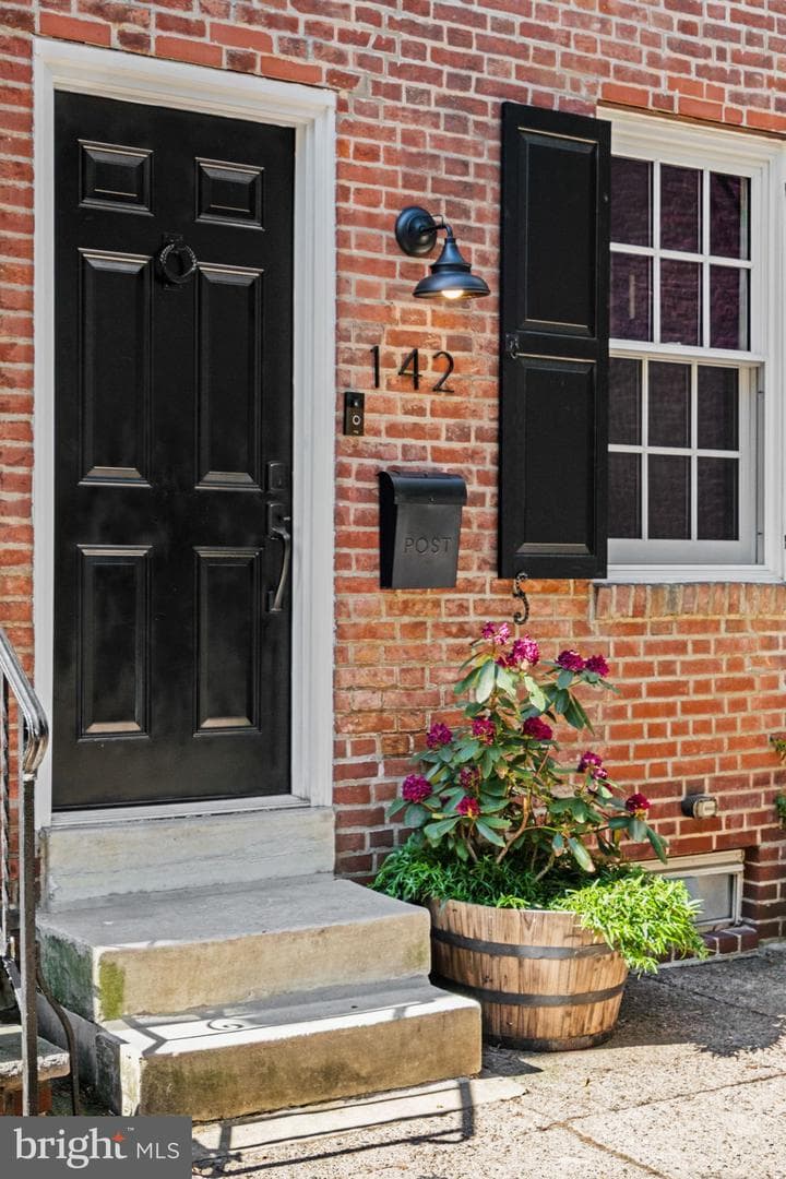 142 Carpenter Street photo 47