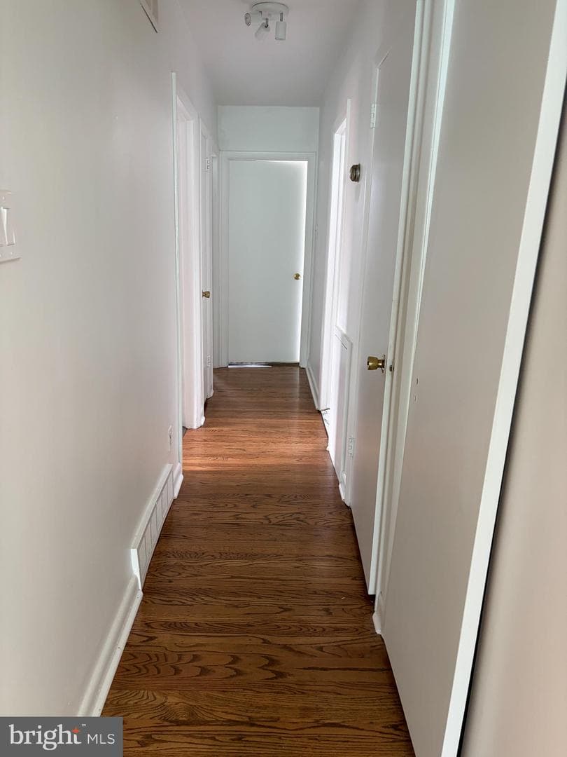 1621 Strahle Street photo 22