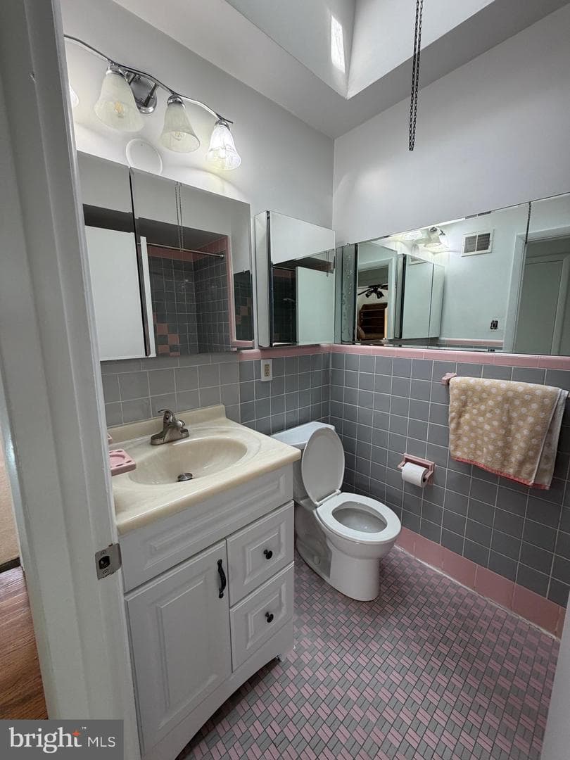 1621 Strahle Street photo 30