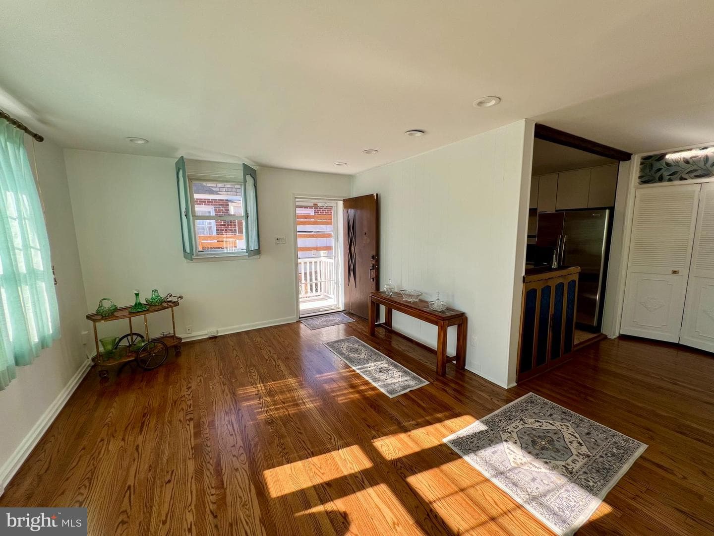 1621 Strahle Street photo 5