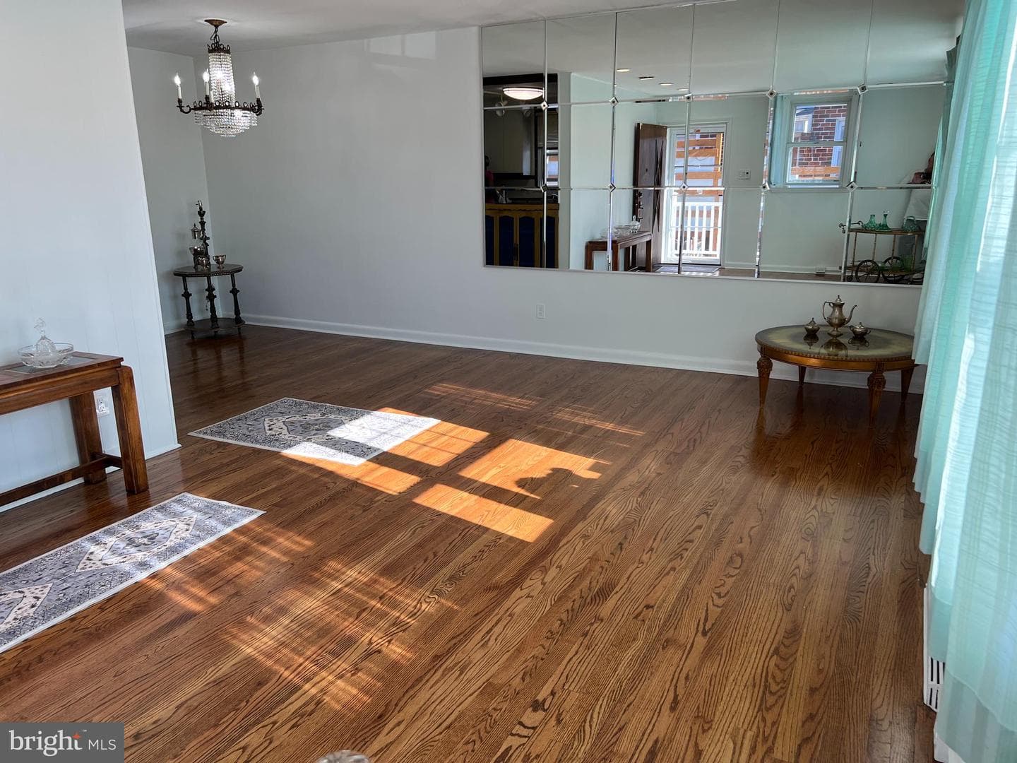 1621 Strahle Street photo 7