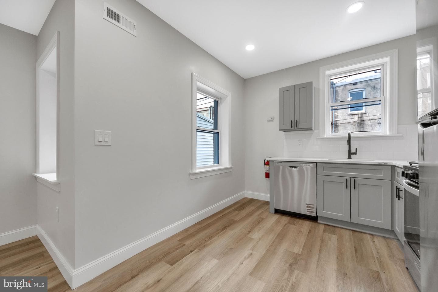 5507 Beaumont Street photo 7