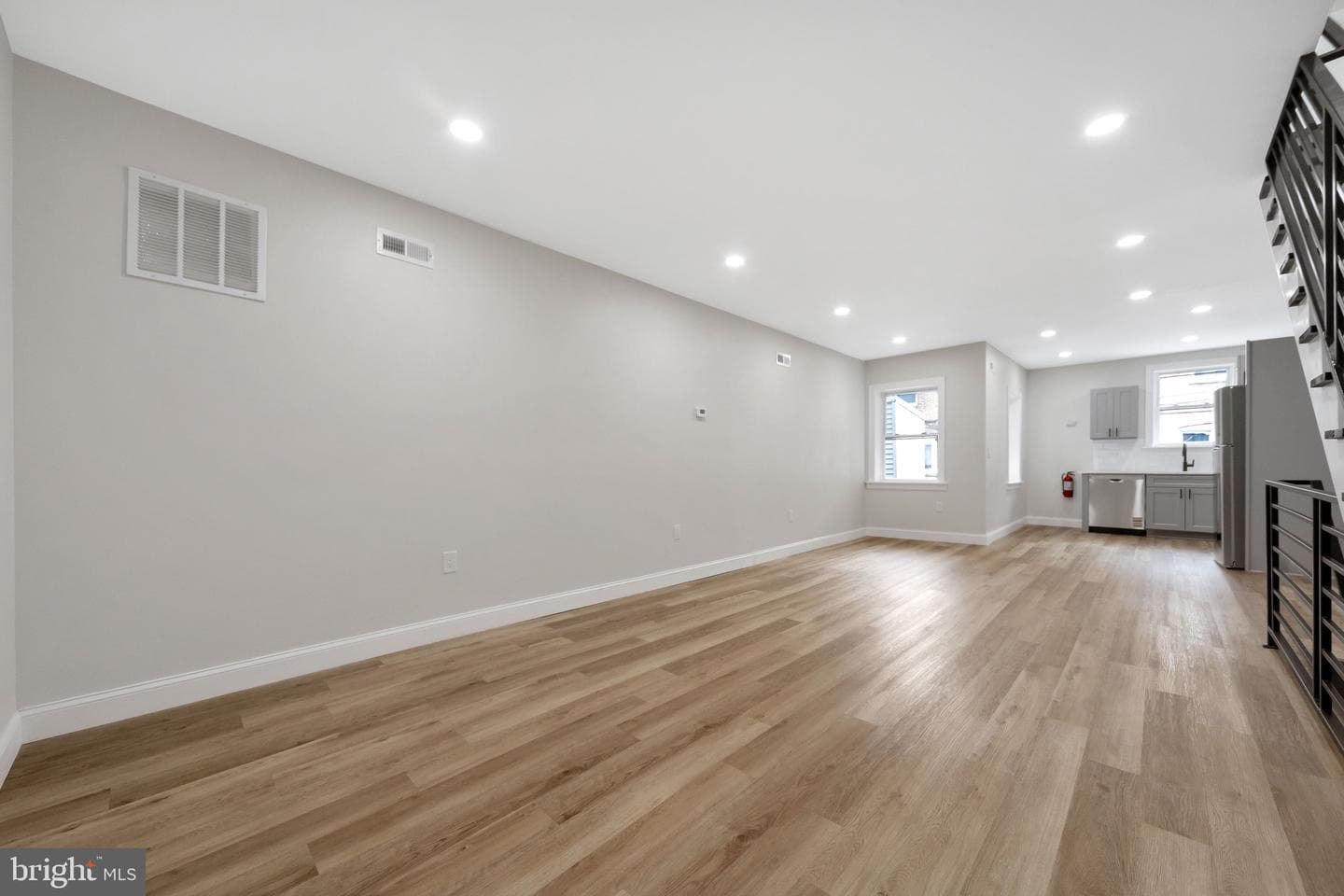 5507 Beaumont Street photo 9