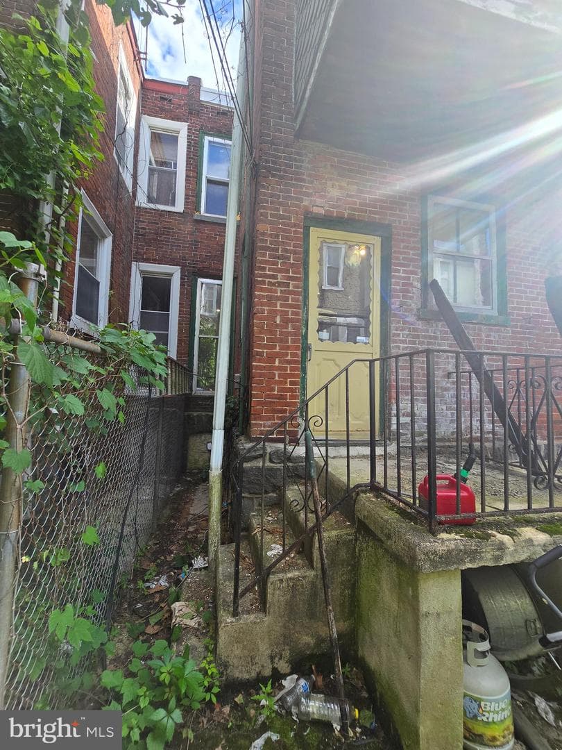 5847 Ellsworth Street photo 17