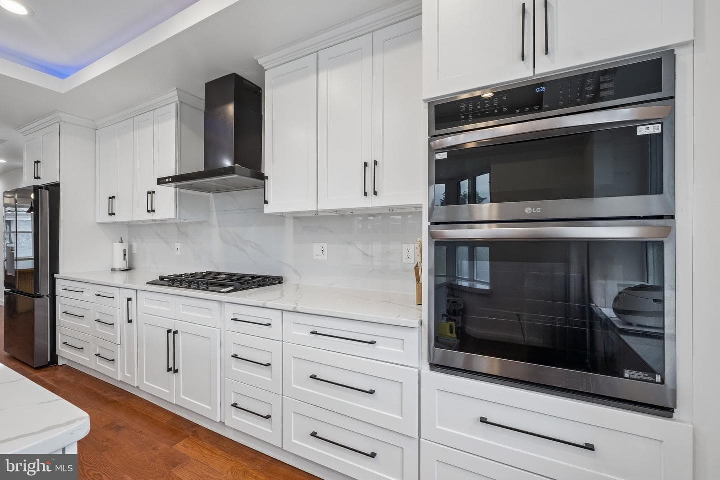 5900 Woodbine Avenue photo 22