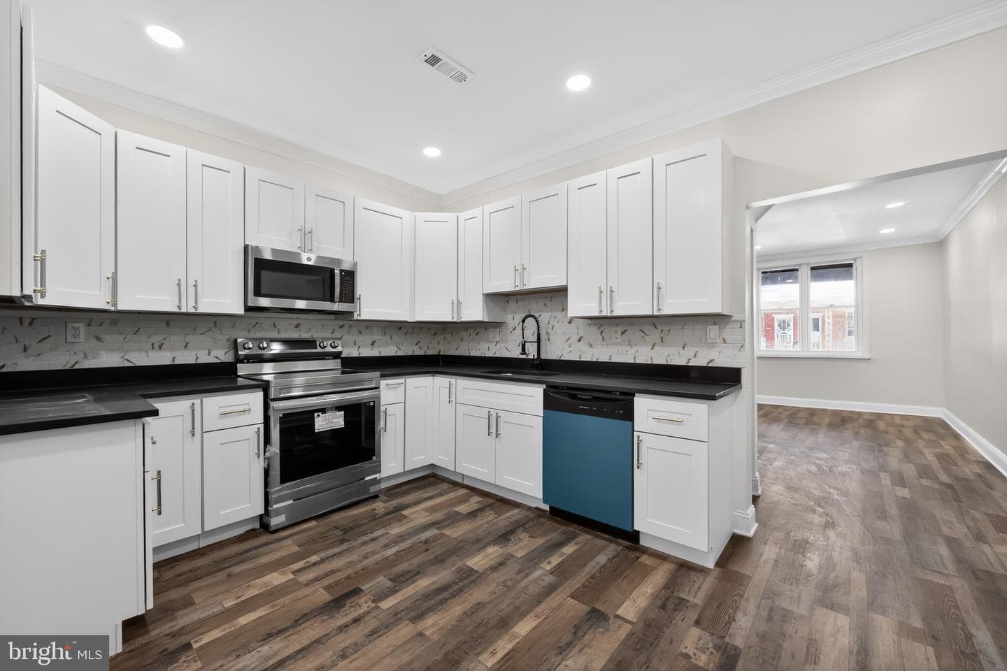 533 S Conestoga Street photo 13