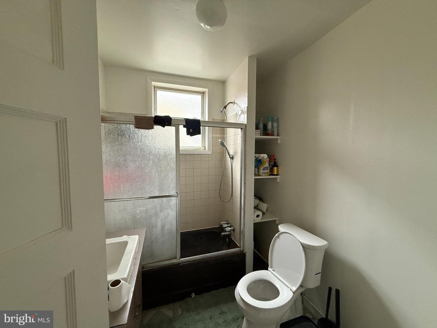 5555 Webster photo 16