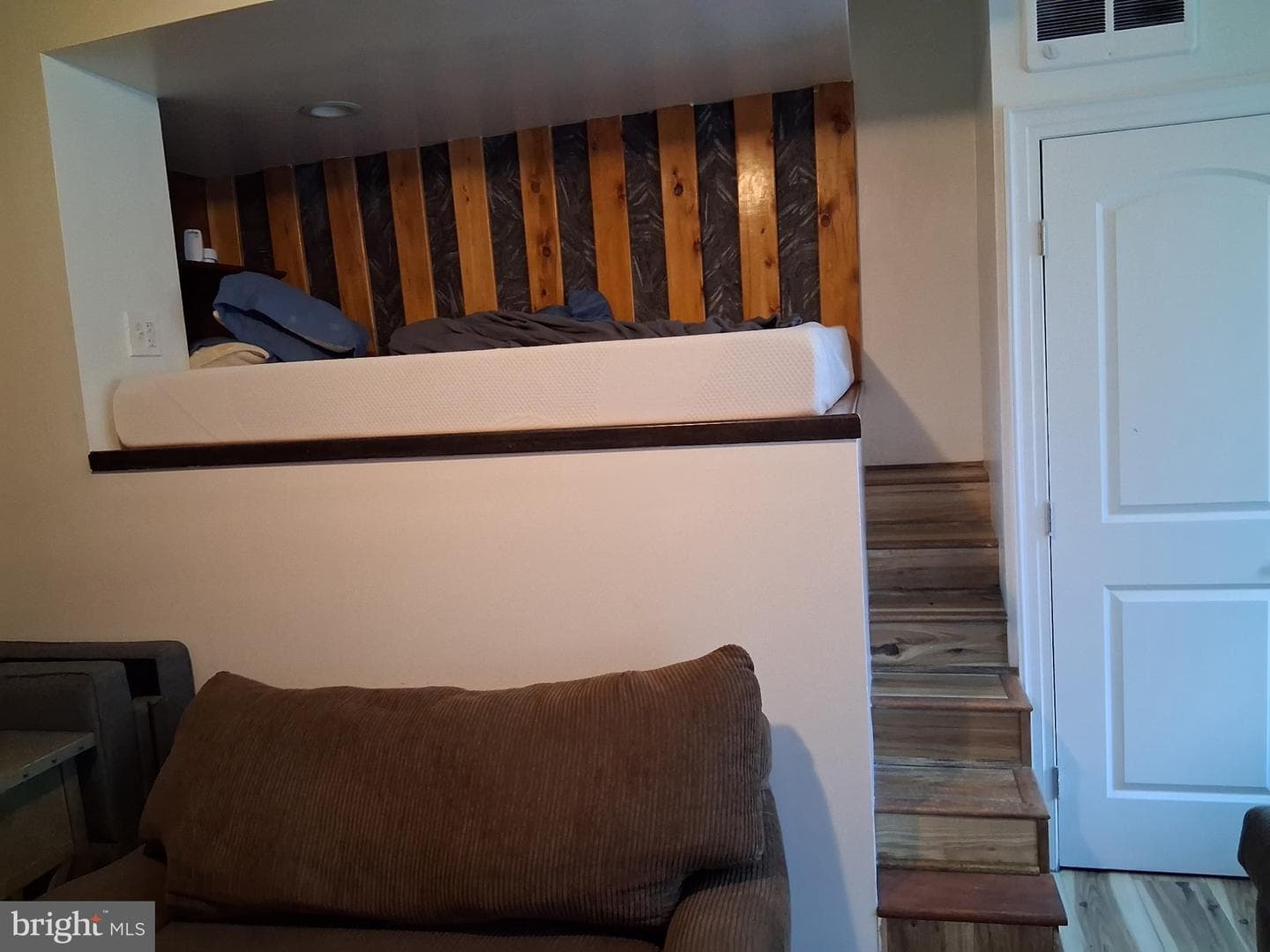 3232 Kensington Avenue photo 14