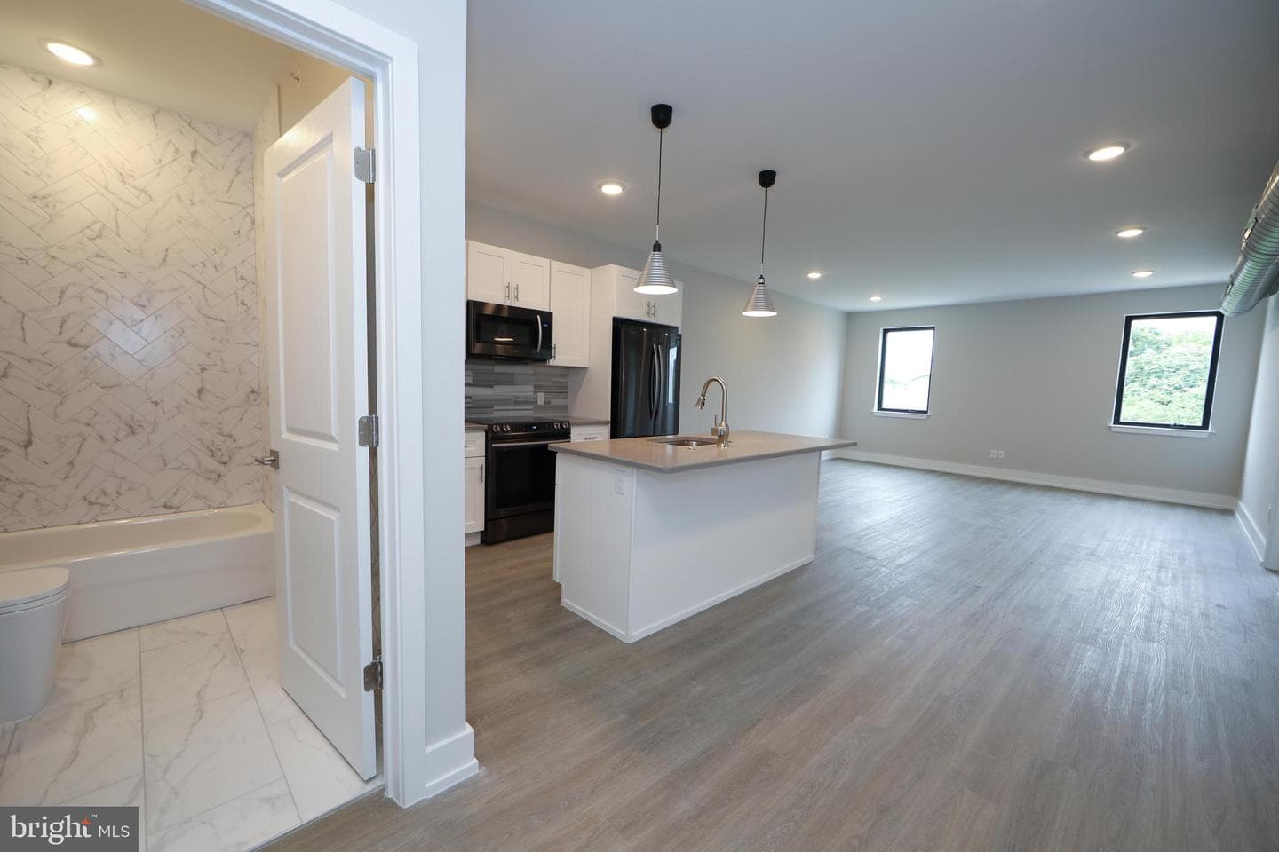 1851 Germantown Avenue photo 47