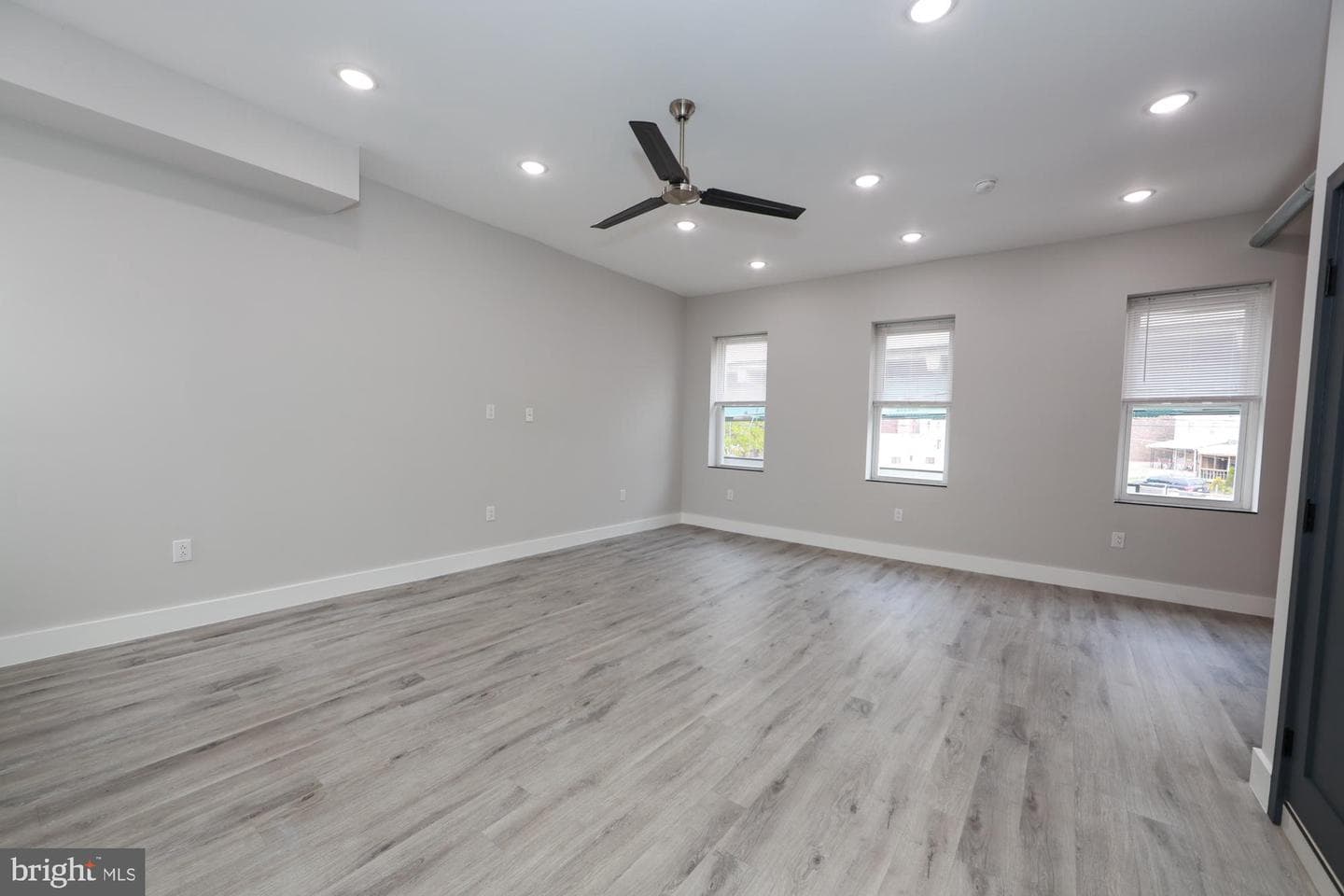 3567 Kensington Avenue photo 14