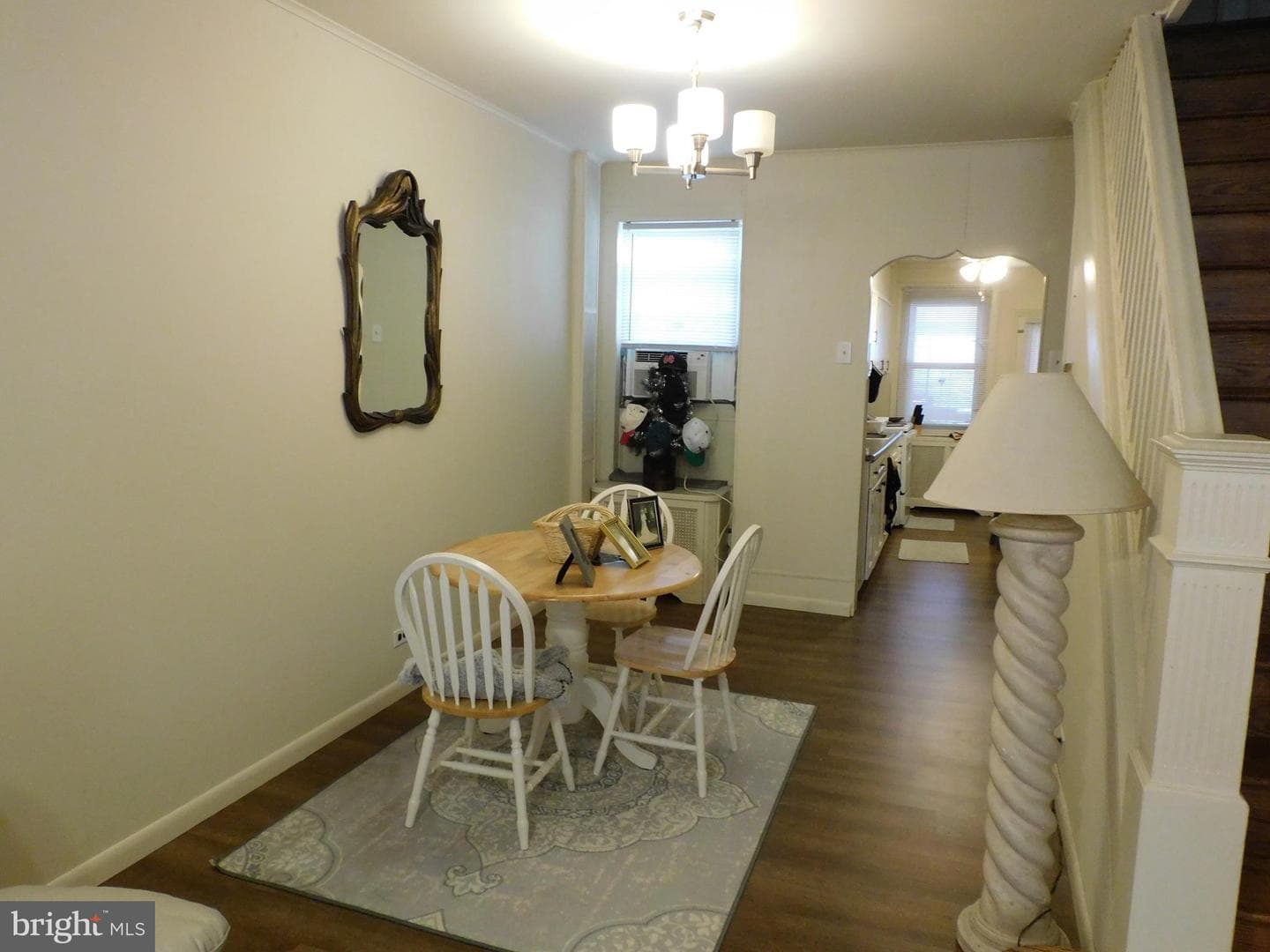 5044 James Street photo 7