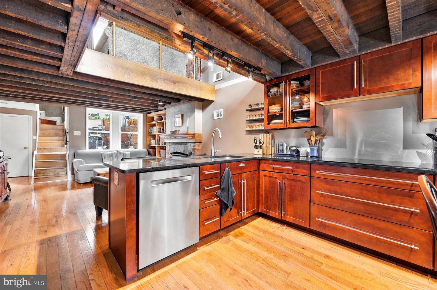 113 Pemberton Street photo 29