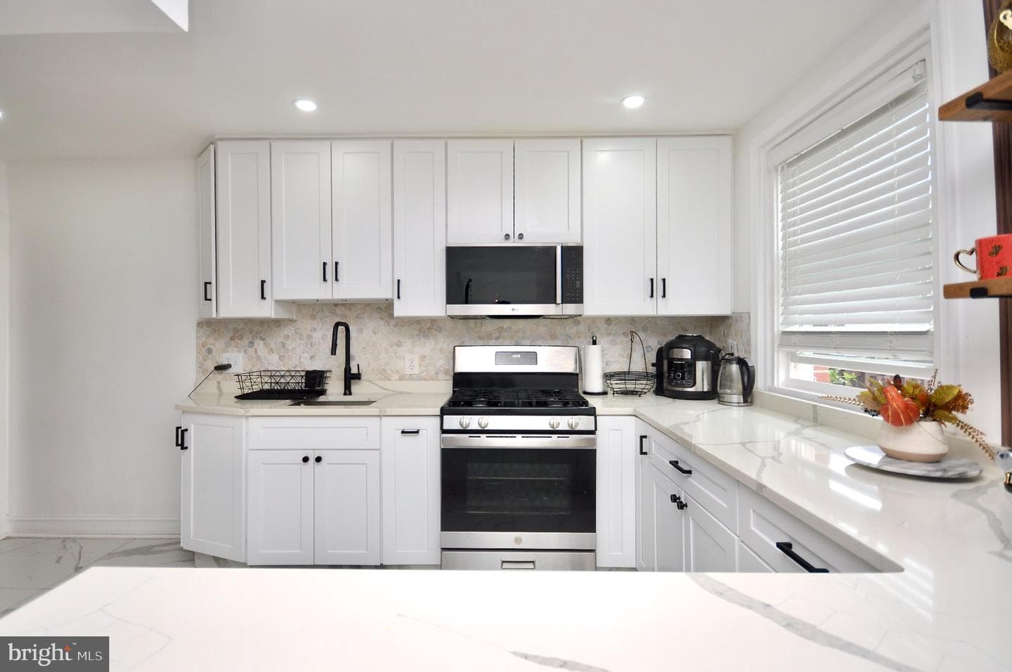 6311 Elmhurst Street photo 23