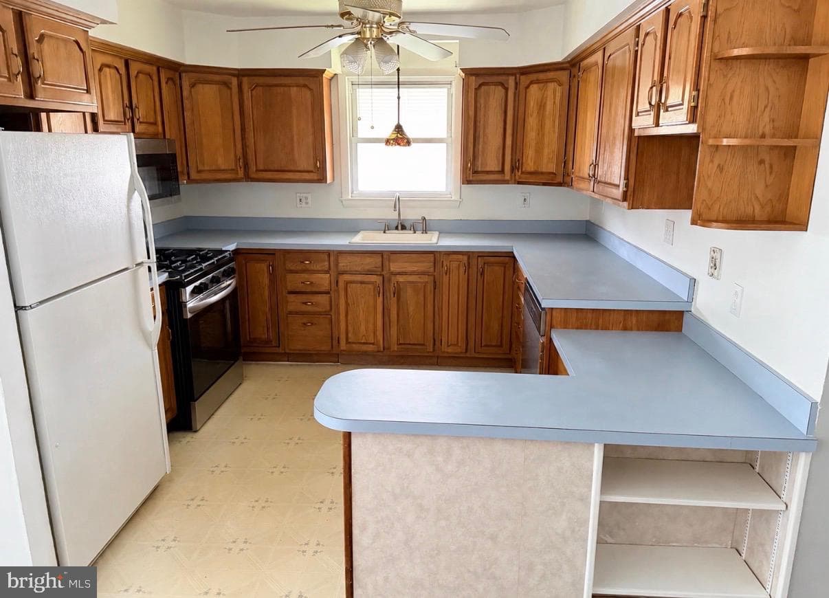 7639 Leonard photo 4