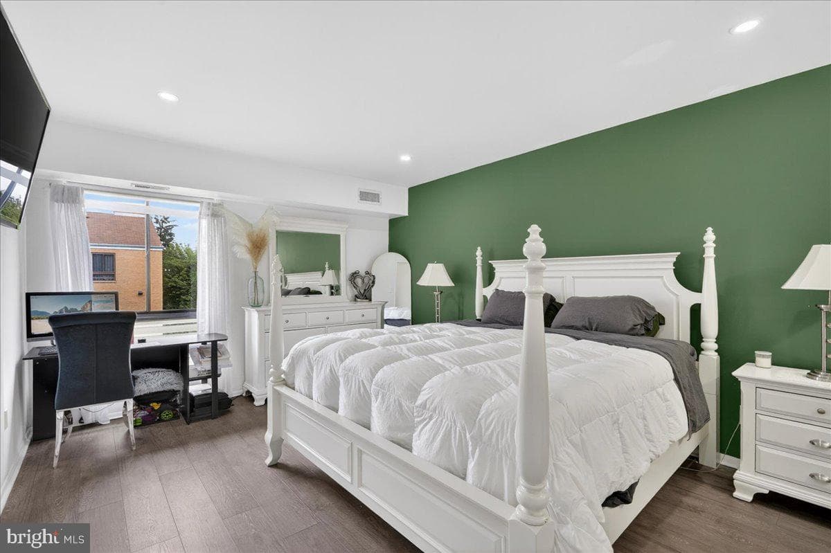 8930 Krewstown Road #310 photo 15