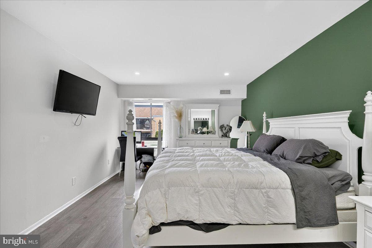 8930 Krewstown Road #310 photo 16
