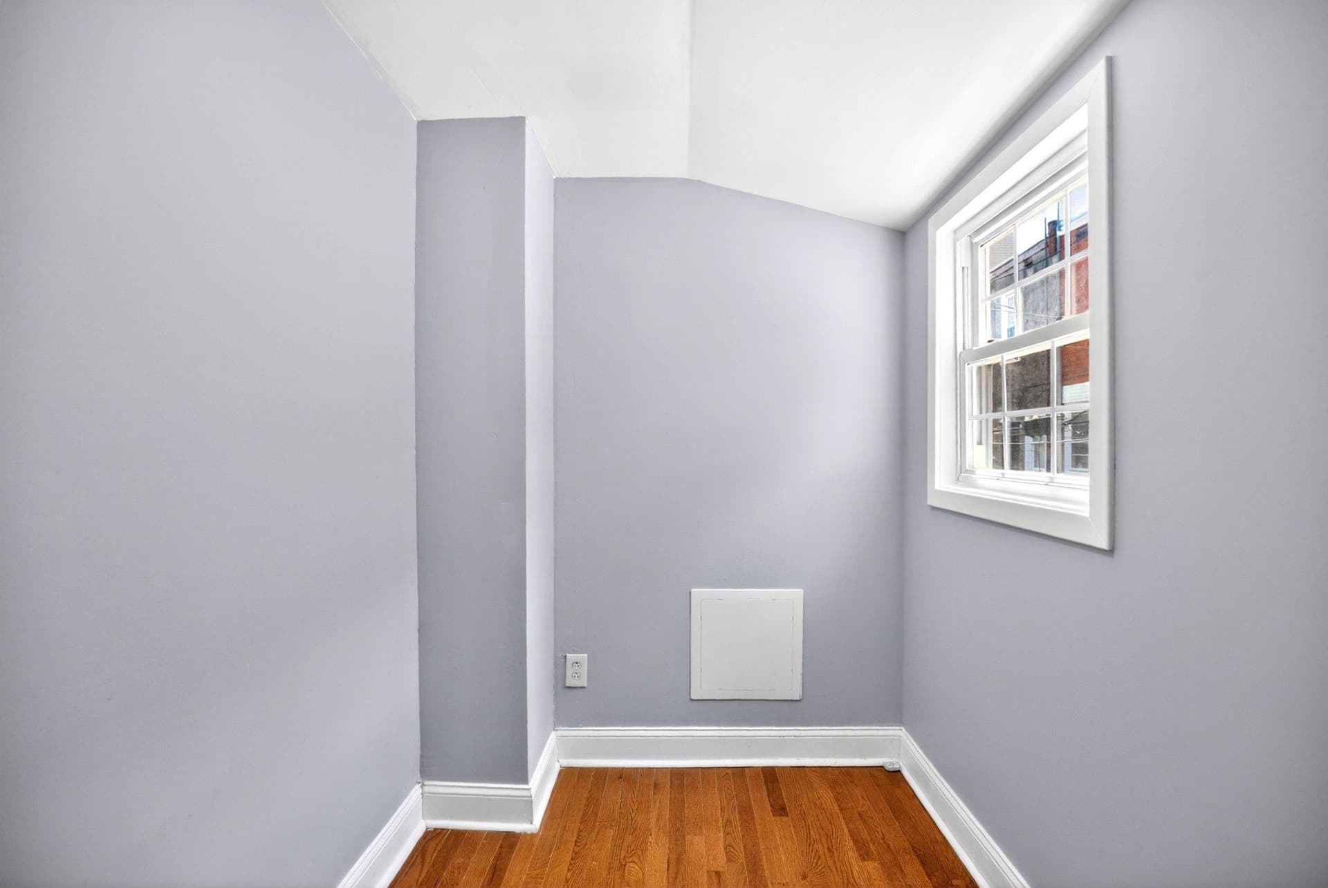5148 Catharine Street photo 13