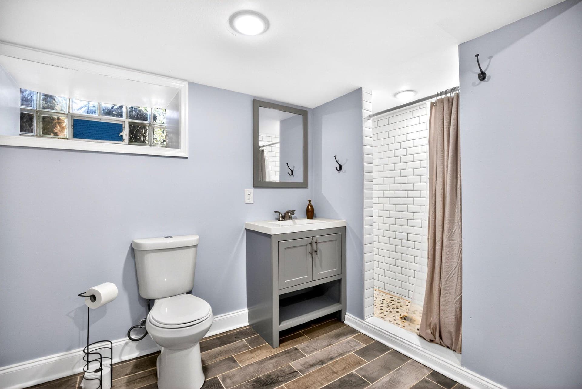 5148 Catharine Street photo 24