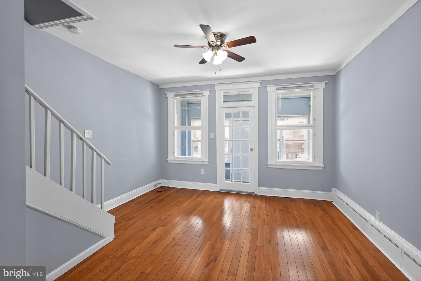2114 S Lambert Street photo 3