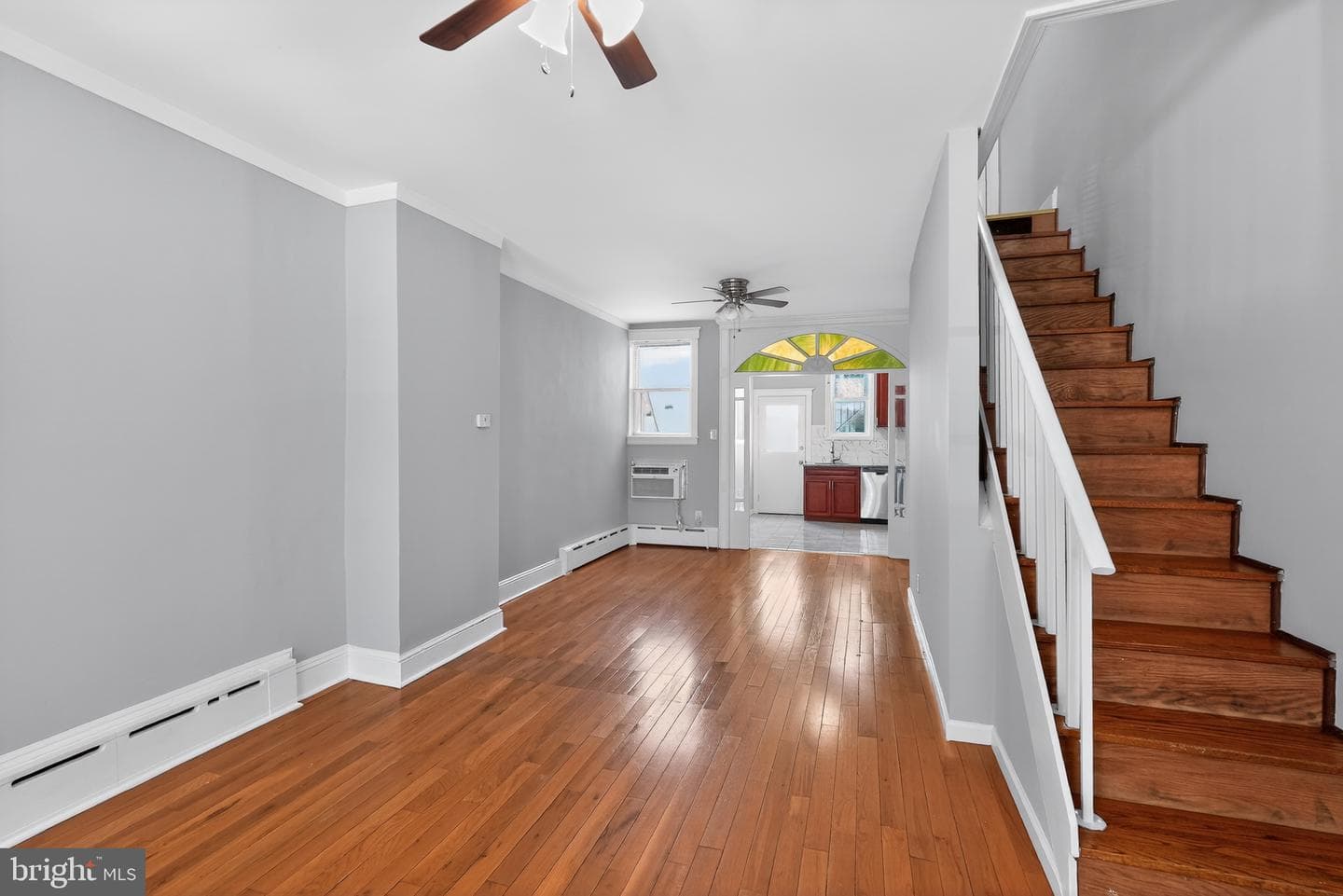 2114 S Lambert Street photo 4