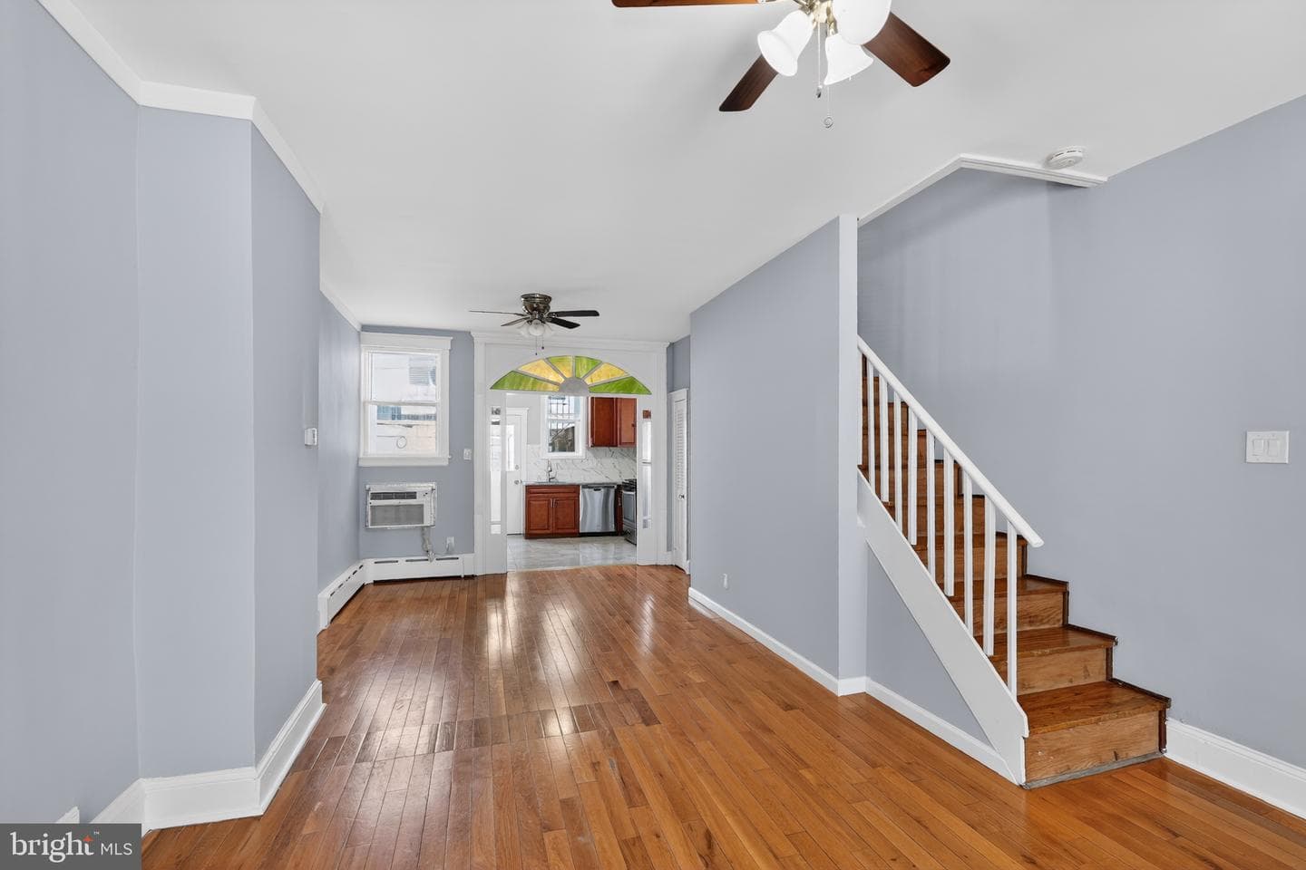 2114 S Lambert Street photo 5